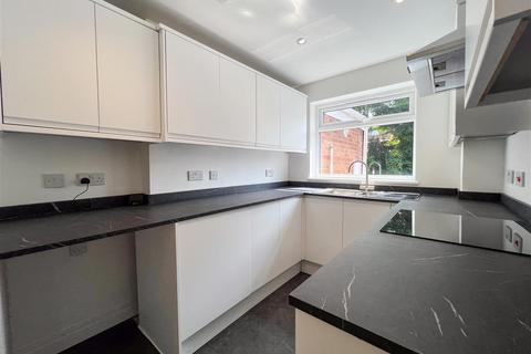 9 Dove Close, Birmingham, B25 8XW