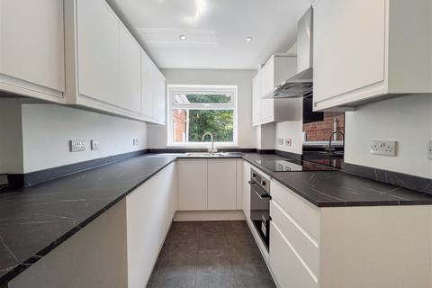 9 Dove Close, Birmingham, B25 8XW
