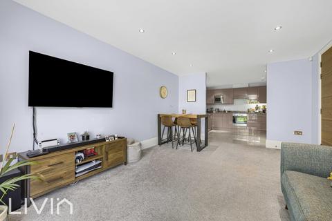 2 bedroom flat for sale, Luca Court, Bromley BR2