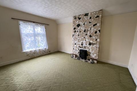 4 bedroom maisonette for sale, Old Road East, Gravesend, DA12