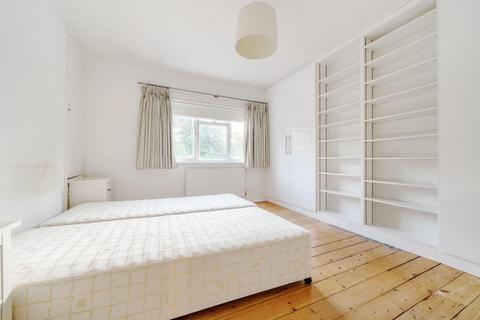 5 bedroom semi-detached house for sale, Broughton Avenue,  Finchley,  N3