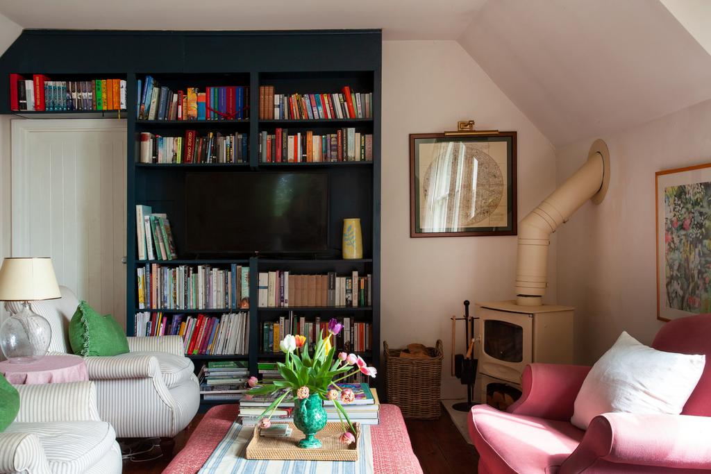 210990 - Crescent Wood Road KElliott 003.jpg