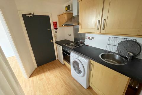 1 bedroom flat to rent, 148 Woodsley Road, Leeds LS2