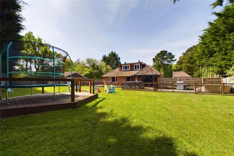 3 bedroom bungalow for sale, Redehall Road, Smallfield, Horley, Surrey, RH6