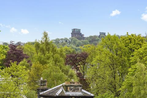 94/8 Bruntsfield Place, Edinburgh, EH10 4ES