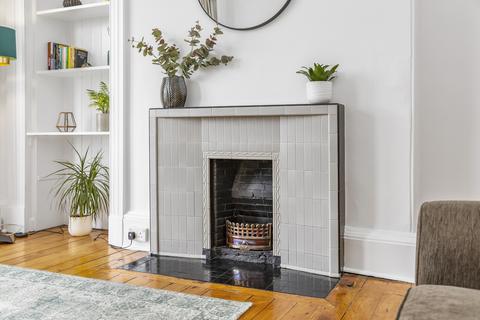 94/8 Bruntsfield Place, Edinburgh, EH10 4ES