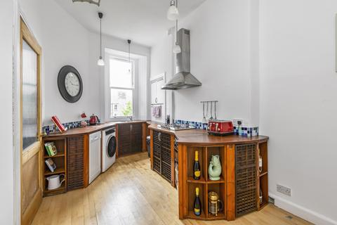 94/8 Bruntsfield Place, Edinburgh, EH10 4ES