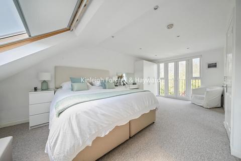 4 bedroom semi-detached house for sale, Southborough lane, Bromley