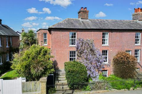 4 bedroom end of terrace house for sale, Walking Distance to Hawkhurst Colonnade