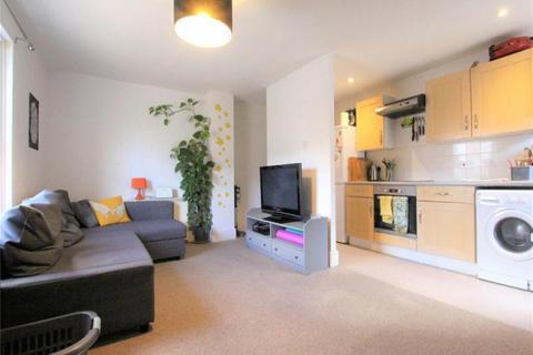 2 bedroom flat to rent, Marine Parade, Worthing , West Sussex