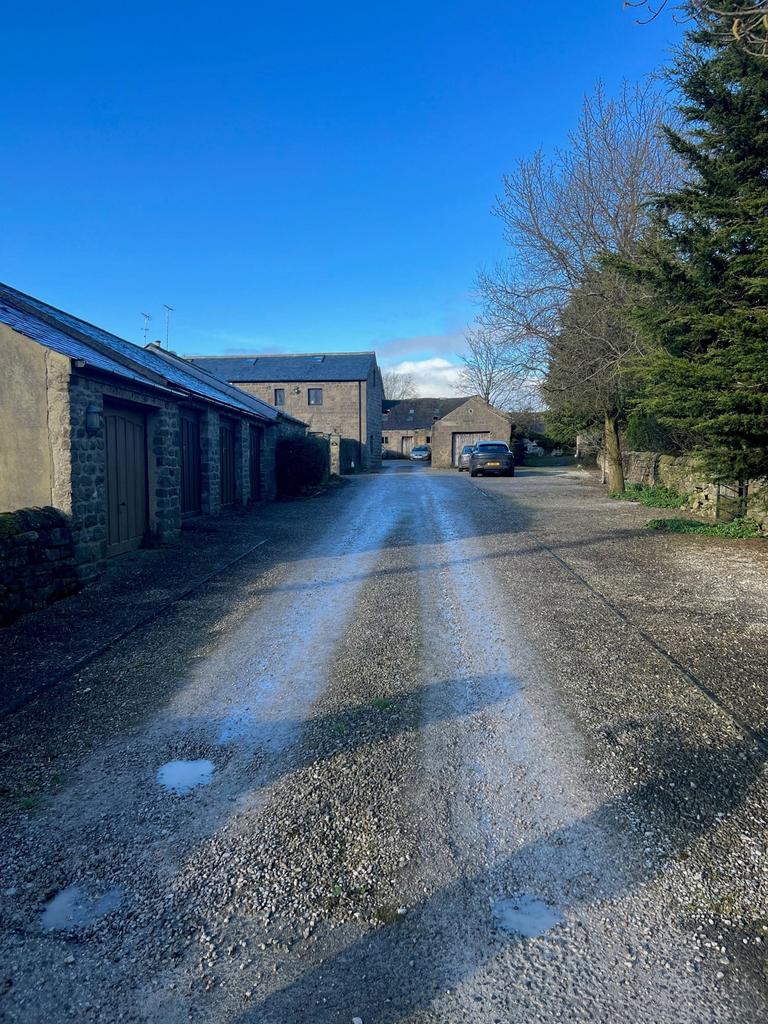 Thornton, Bowes Green Court, HG3 4 bed barn for sale £350,000