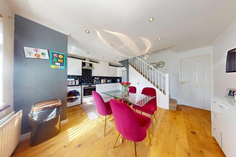 3 bedroom semi-detached house for sale, Broadbank, Gateshead, Tyne and Wear, NE10 8XW