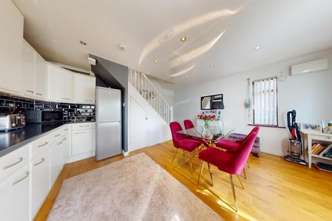 17 Broadbank, Gateshead, NE10 8XW