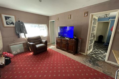 4 bedroom bungalow for sale, Midway, Jaywick, Clacton-on-Sea, Essex, CO15 2LQ