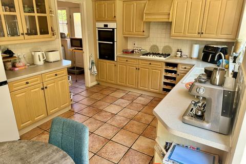 24 Beaconsfield Drive, Coddington, Newark, NG24 2RX