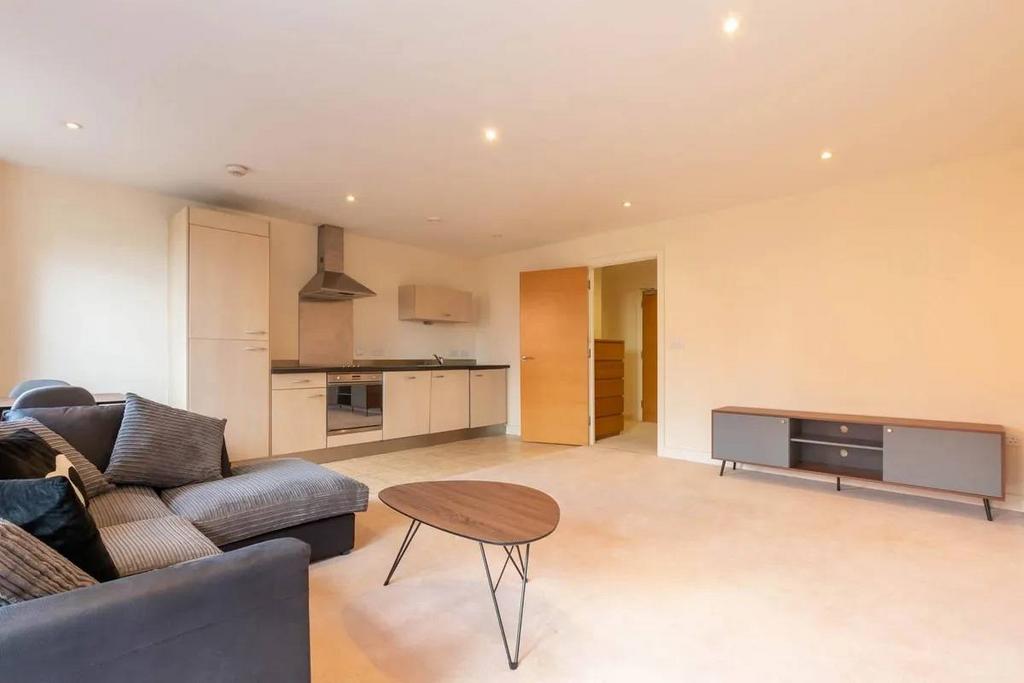 Florence road, SE14 2 bed flat to rent £1,650 pcm (£381 pw)