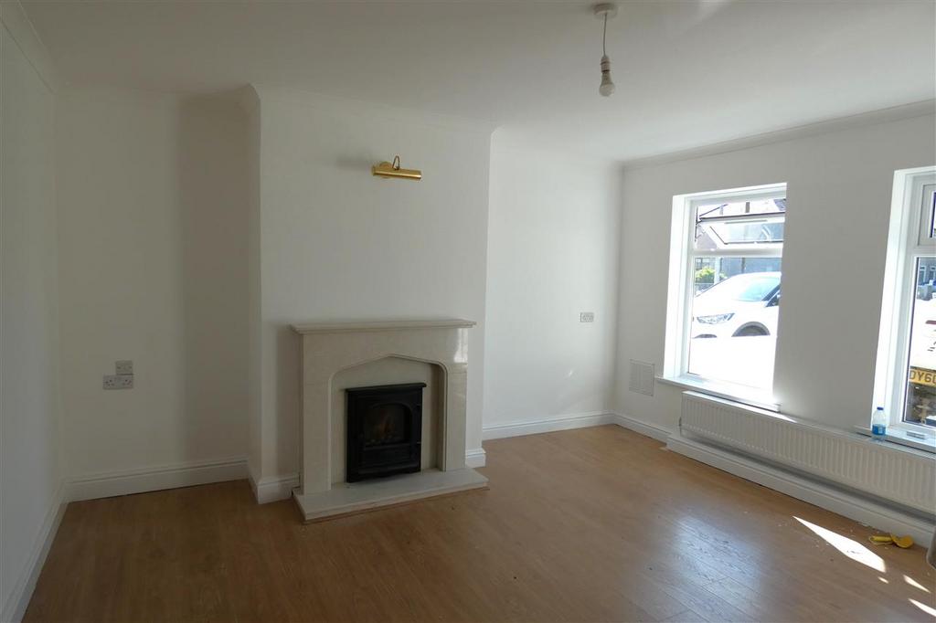 Coronation Avenue, Haverfordwest 3 bed end of terrace house for sale £169,950