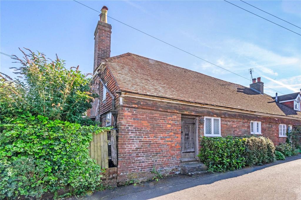 St Marys Lane, Ticehurst, East Sussex, TN5 2 bed semidetached house