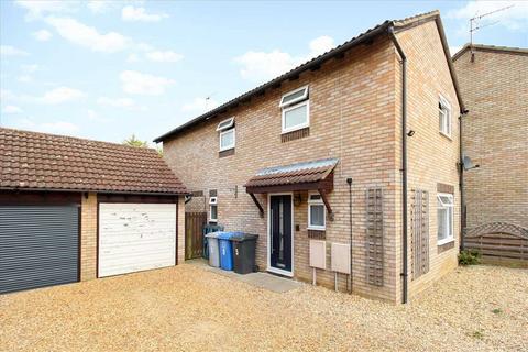 3 bedroom detached house for sale, Warwick Court, Kettering