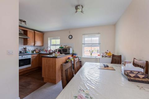 3 bedroom semi-detached house for sale, Parsons Road, Langley SL3