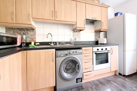 2 bedroom flat for sale, Centurion Court, Seymer Road, Romford, Essex  RM1