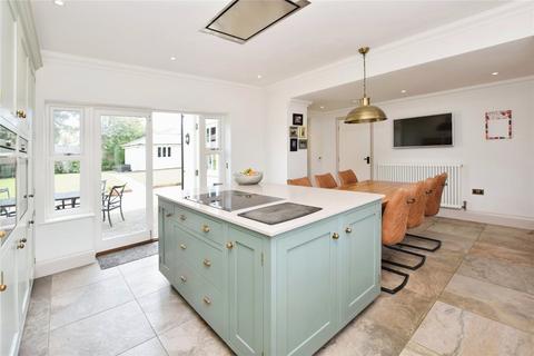 4 Churchfields, West Mersea, Colchester, CO5 8QJ