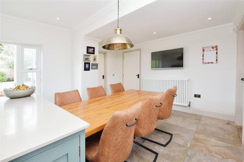 4 Churchfields, West Mersea, Colchester, CO5 8QJ