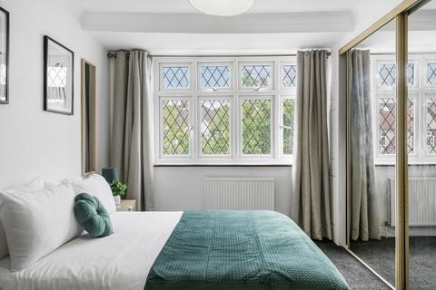 1 bedroom in a house share to rent, Courthope Road, Greenford UB6