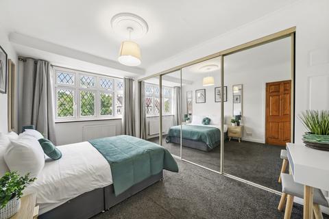 1 bedroom in a house share to rent, Courthope Road, Greenford UB6
