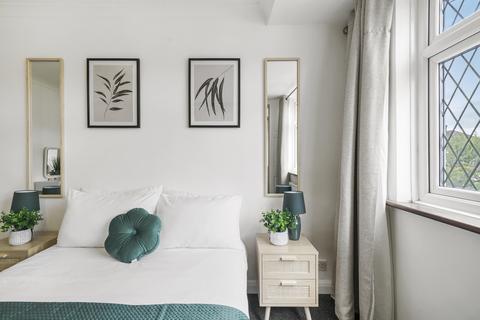 1 bedroom in a house share to rent, Courthope Road, Greenford UB6