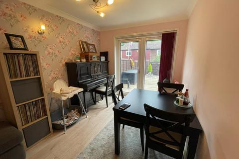 3 bedroom terraced house for sale, Lower Meadow Court, Thorplands, Northampton NN3 8AX