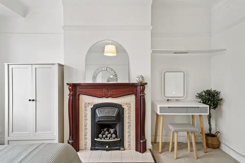 1 bedroom in a house share to rent, Courthope Road, Greenford UB6