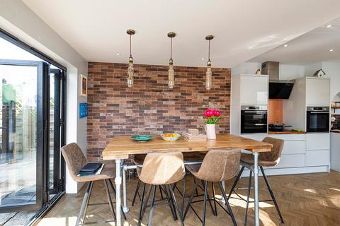 53 Rowan Road, Bexleyheath, DA7 4BN