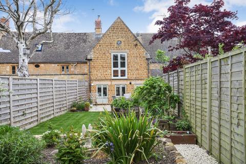 3 bedroom terraced house for sale, Draycott, Moreton-in-Marsh, Gloucestershire. GL56 9LF