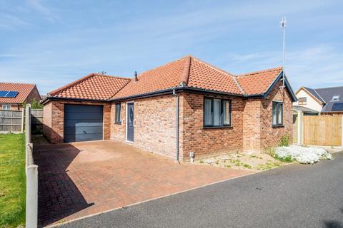 3 bedroom detached bungalow for sale, Yarmouth Road, Ormesby