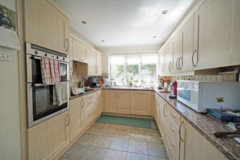 4 bedroom detached house for sale, Gainsborough Crescent, Knowle, B93