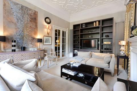 2 bedroom flat to rent, Lower Sloane Street, London, SW1W