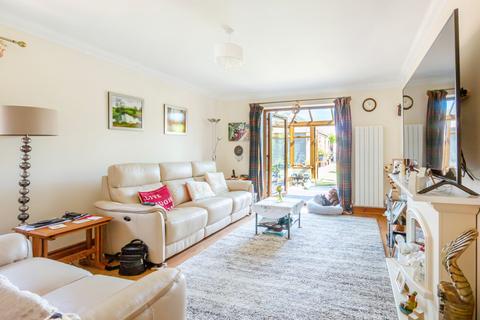 25 Blinco Road, Lowestoft, NR32 3PB