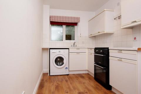 2 bedroom cluster house to rent, Norman Drive, Peterborough PE7