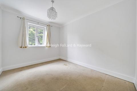 2 bedroom flat to rent, Overhill Road London SE22