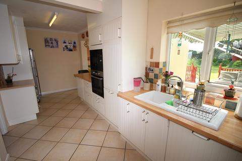 15 Chalmers Road, Ashford, TW15 1DT