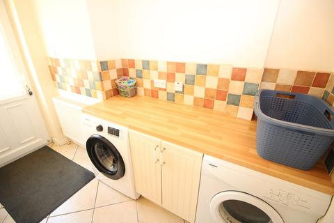 15 Chalmers Road, Ashford, TW15 1DT