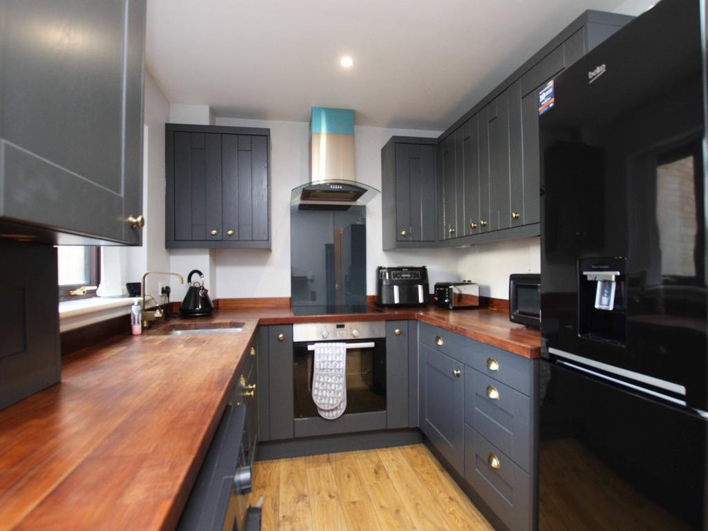 The Hollies, Brynsadler, Pontyclun... 2 bed terraced house for sale £180,000