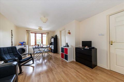 2 bedroom apartment to rent, Selhurst Close, Parkside, Southfields / Parkside