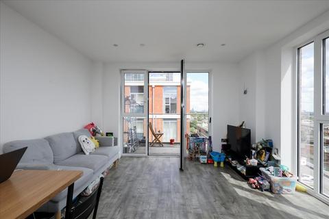 2 bedroom flat for sale, Hoopers Mews, Acton, W3