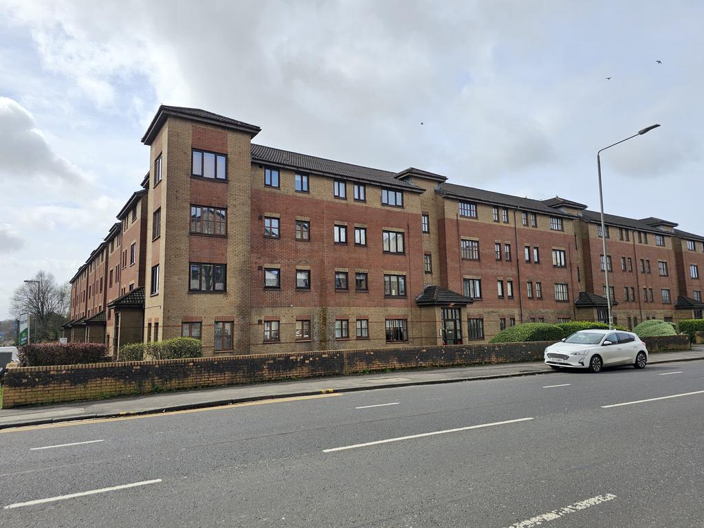 Dumbarton Road, Glasgow G14 2 bed flat to rent £750 pcm (£173 pw)