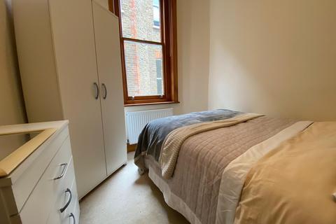 1 bedroom in a house share to rent, Elgin Avenue, London W9