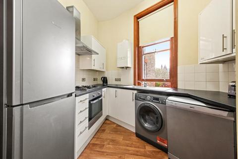 1 bedroom in a house share to rent, Elgin Avenue, London W9