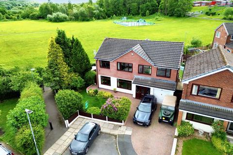 4 Balmoral Close, Bury, BL9 8BW