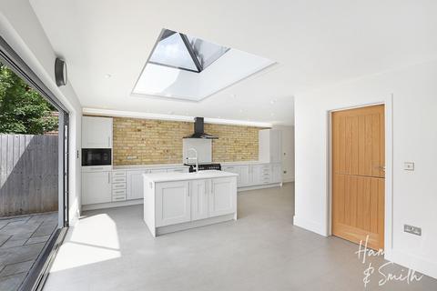 78 Coopersale Common, Coopersale, Epping, CM16 7QU